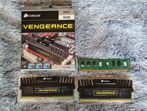 Corsair Vengeance DDR3 (2x4BG)8 Gb + 4GB - 2