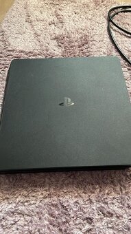 playstation 4 slim hry a 2 ovládače - 2