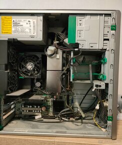 Predám HP Workstation xw6600 - 2