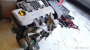 Komplet motor Renault / Nissan 1.2 16v D4F 55kw, 2004 - 2