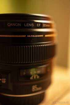 Canon EF 85mm 1.8 Ultrasonic - 2