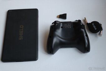 NVIDIA Shield Controller a Shield K1 Tablet - 2