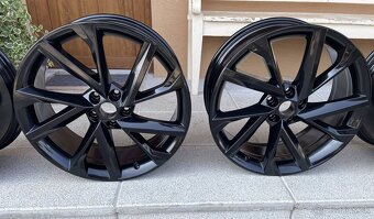 VEGA  orig.skoda Kodiaq 5x112  8j x R20  ET 41 - 2