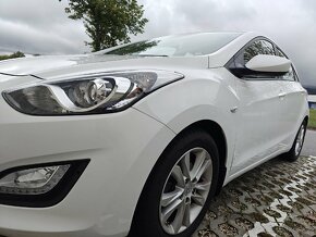 Hyundai i30 Family; 1,6 benzin - 2