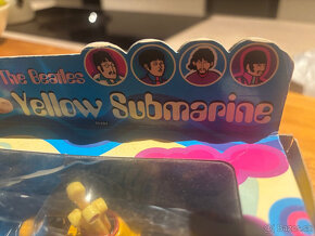 Originální Raritní model The Beatles Corgi Yellow Submarine - 2