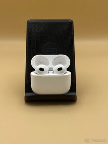 Apple AirPods 3 s Lightning púzdrom - skvelý stav - 2