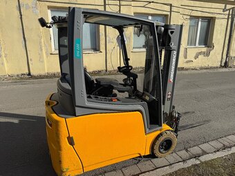 Prodám El. VZV Jungheinrich EFG 220 triplex zdvih 425 cm - 2