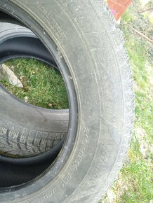 Predám zimné gumy 215/60 R16 - 2