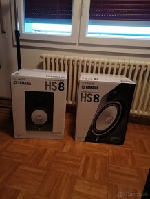 Yamaha hs8 studio monitors - 2