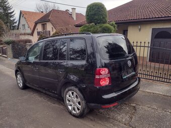 VW TOURAN 1.9 TDI NAJ.192000 KM ROK VÝROBY 2009 - 2