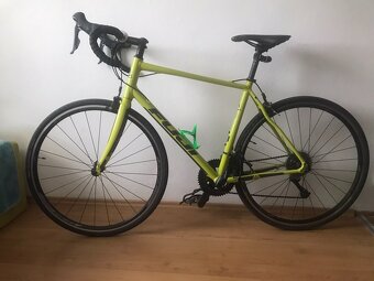 Predám cestný bicykel FUJI Sportif 2.1 - 2