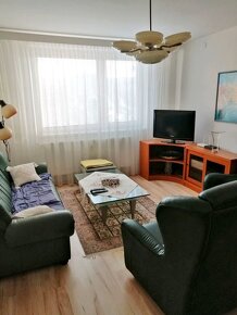 Predaj 3izb.byt, 71m2, presklený balkón Brezová p. Bradlom - 2