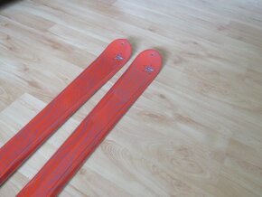 Predam NOVE ski-alp lyze TIGER,160 cm,bez viazania-RED - 2