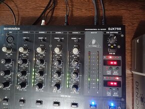 Behringer DJX750 - 2