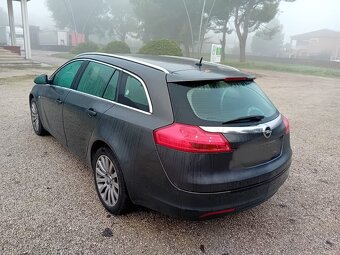 Opel Insignia kombi 2010/7, 96kw, 221000km - 2