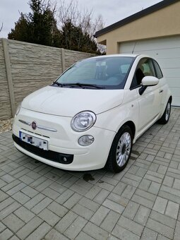 Fiat 500 biela - 2