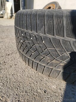 Goodyear Ultragrip M+S 245/45 R18 - 2