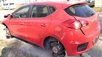 Kia Ceed 1.4 2016 predám PIATE DVERE, zadný blatník, zadný n - 2