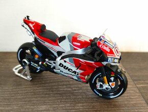 Model motorky DUCATI desmosedici GP 18 - 2