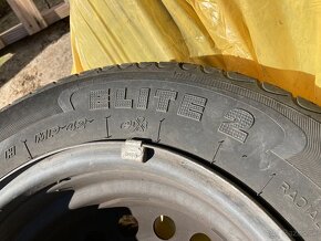 195/60 r14 predám aj s diskami na renault - 2