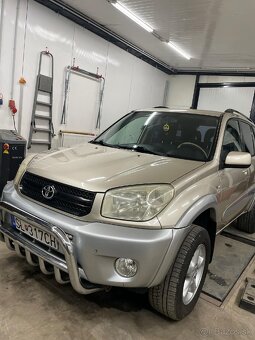 TOYOTA Rav 4 automat, benzín 4x4 - 2