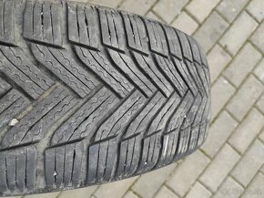 Predám štyri zimné pneu Michelin 195/65R15 - 2