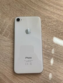 Predám IPhone 8 64gb - 2