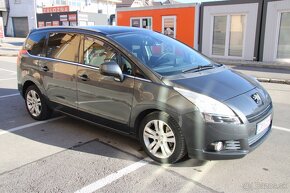 Peugeot 5008 7 miestne Mpv 110kw Manuál - 2