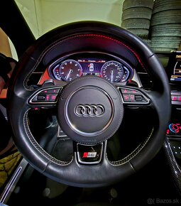 Volant Audi S8 - 2