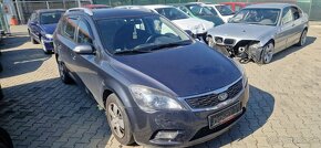 Lacno rozpredám Kia Ceed SW 2006-2012 na náhradné diely - 2