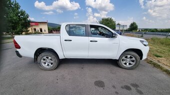 predám toyota hilux 2,4 - 2