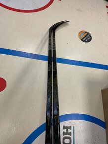 UPLNE NOVA PROFI HOKEJKA CCM SUPERTACKS ASV SR - 2