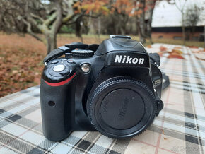 Nikon D5100 - 2