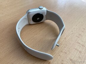 Apple Watch SE (2022) 40mm - 2