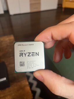 AMD Ryzen 5 5600X - 2