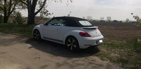 Predám VW Beetle cabrio 2,0 TDi, automat DSG, edícia 60´s - 2