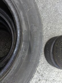 Kumho Asymmetric 225/65 R17 106H - 2