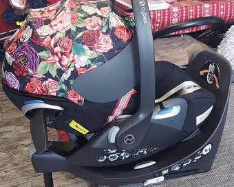 Cybex Cloud Z i-Size Spring Blossom Dark autosedacka vajicko - 2