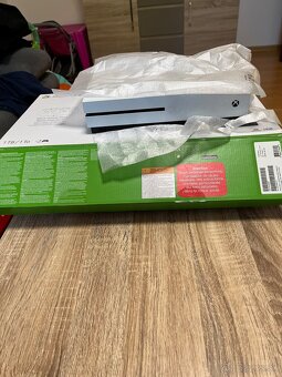 Xbox One S - 2