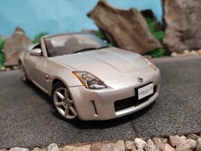 Prodám model 1:18 Nissan fairlady 350Z roadster - 2