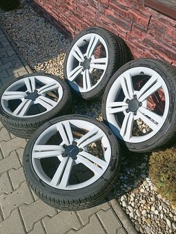 Letné pneu 225/40 R18  s diskami - 2