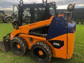 Bobcat caterpillar smikom rideny nakladac,new holland locust - 2