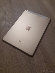 9.7" tablet iPad Air 2 Gold/ 64GB Super stav - 2