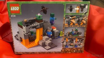 Lego Minecraft 21141 - 2