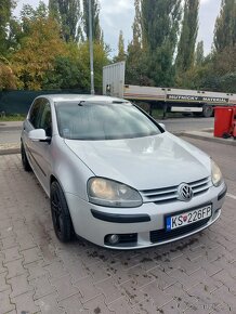 Volkswagen Golf 5  1.6 FSI - 2