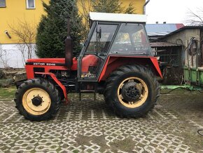 Traktor Zetor 7045 s príslušenstvom - 2