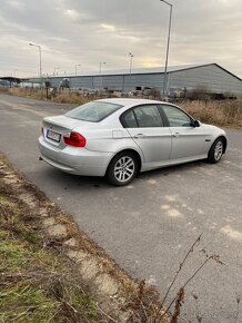 Bmw e90 320i - 2