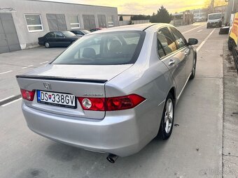 Honda Accord 2.0 - 2