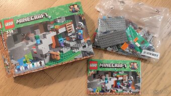 Lego Minecraft 21141 - 2