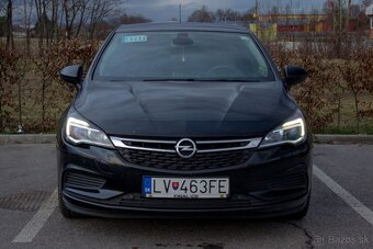 Opel Astra 2017 benzín - 2